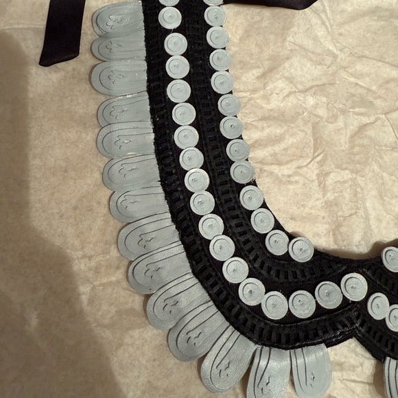 Anne Fontaine Elegant Black and Gray Leather Collar Necklace - Picture 3 of 7